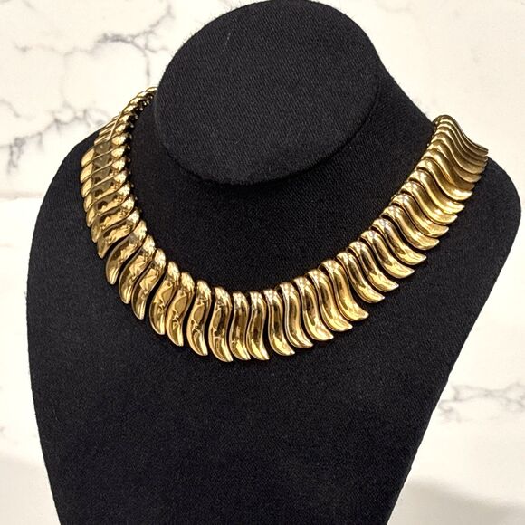 Napier Gold Tone Wave Link Collar Necklace Vintage Retro Statement 17” - Picture 1 of 10